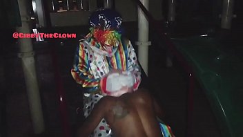 Gibby The Clown gets dick sucked outside at night